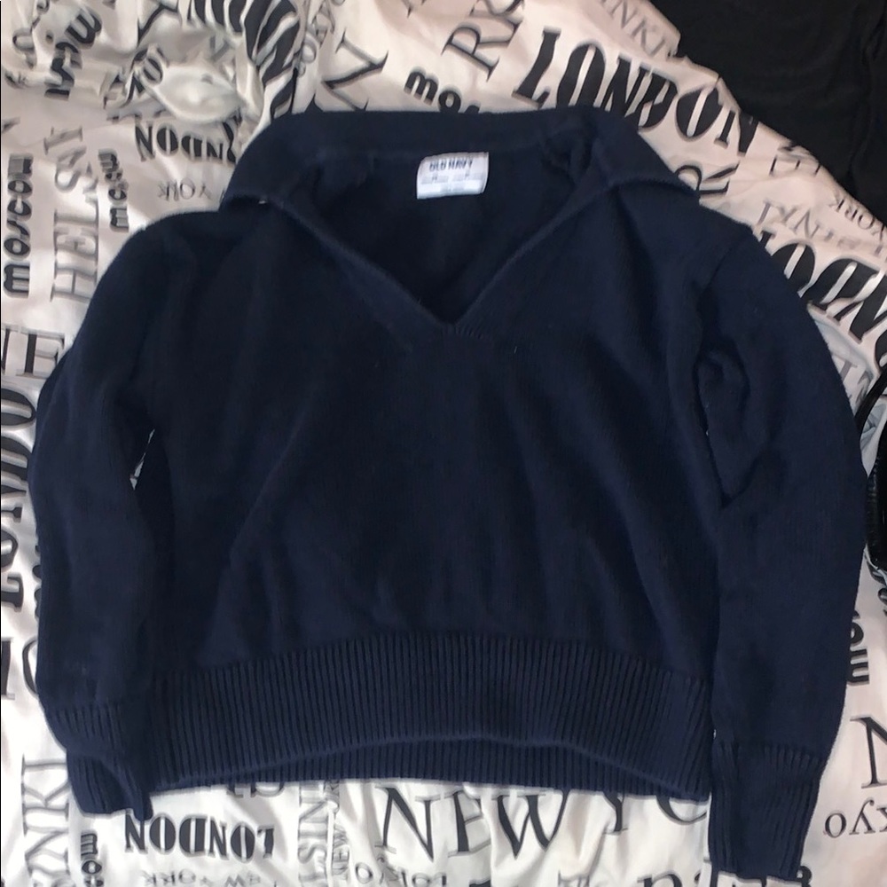 Dkny Blue V-Neck Sweater with Cropped Style